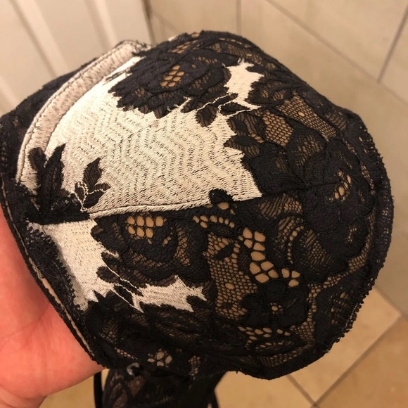 Victoria’s Secret Bra - Picture 2 of 6